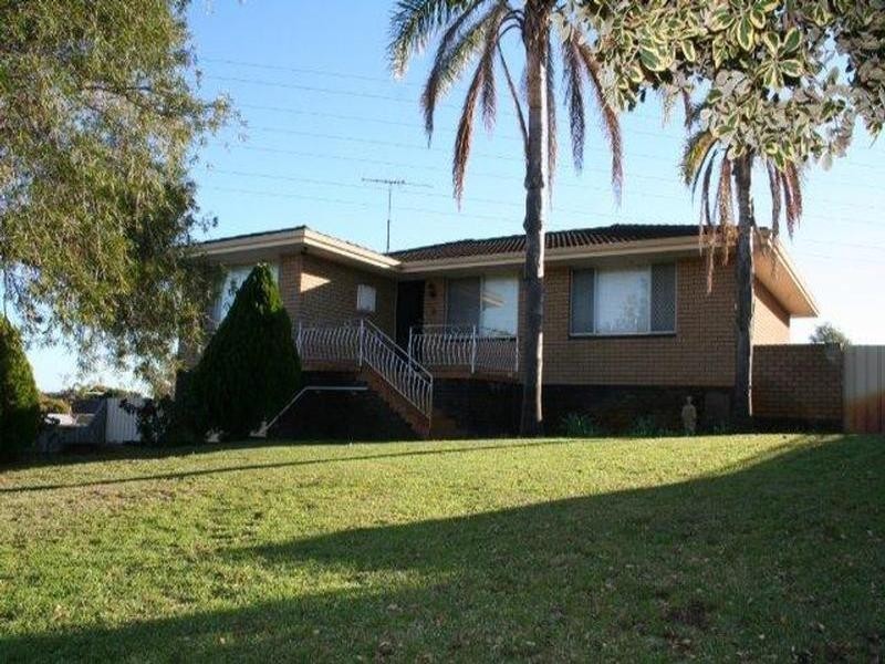 31 Wheeler Road, Hamilton Hill WA 6163