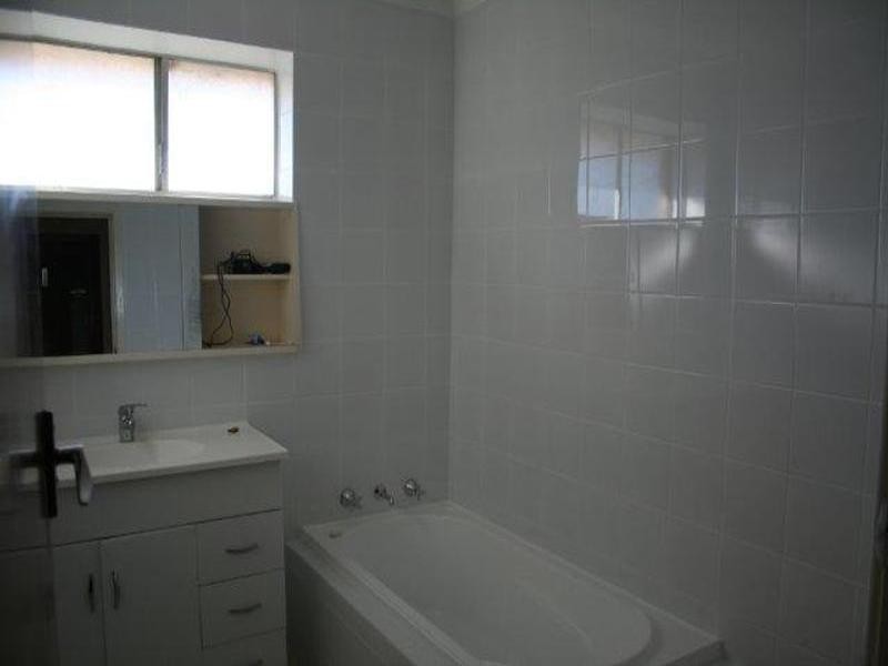 31 Wheeler Road, Hamilton Hill WA 6163