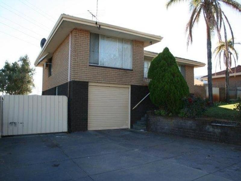 31 Wheeler Road, Hamilton Hill WA 6163