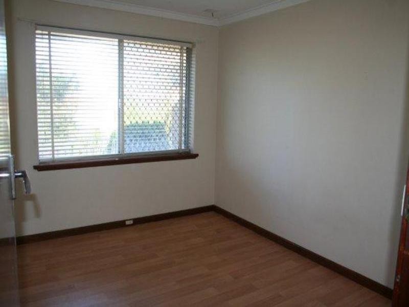 31 Wheeler Road, Hamilton Hill WA 6163