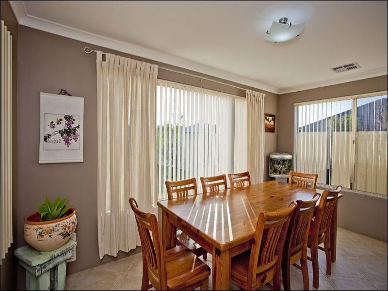 22 Dunlap Avenue, Success WA 6164