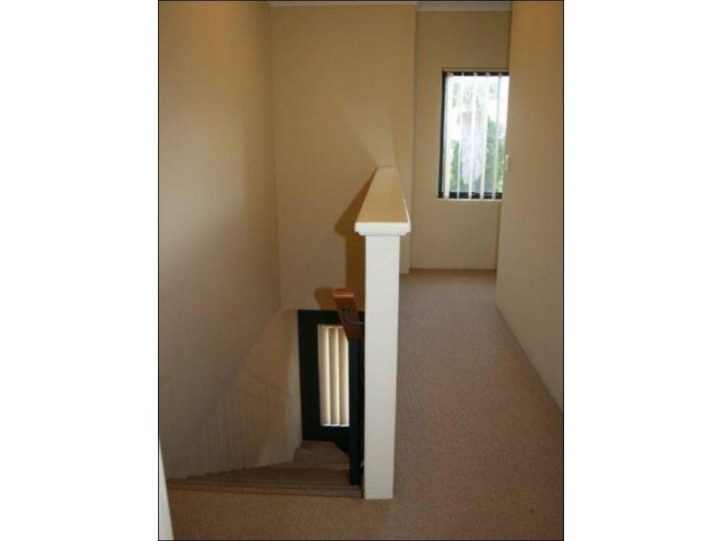 10 Gray Court, Hamilton Hill WA 6163