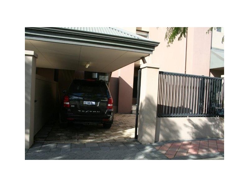 12/1 ROYDHOUSE Street, Subiaco WA 6008