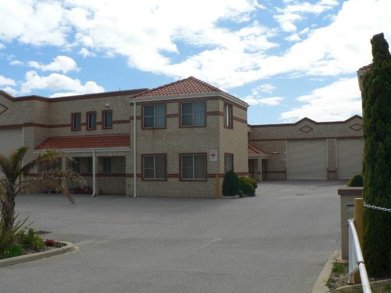 3/5 Emplacement Crescent, Hamilton Hill WA 6163