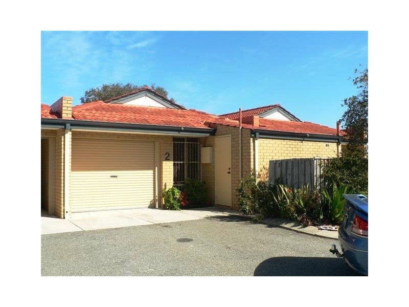 2/11 Boyd Crescent, Hamilton Hill WA 6163