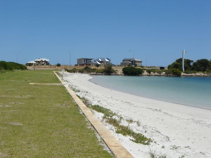 13 Oceanic Way, Jurien Bay WA 6516