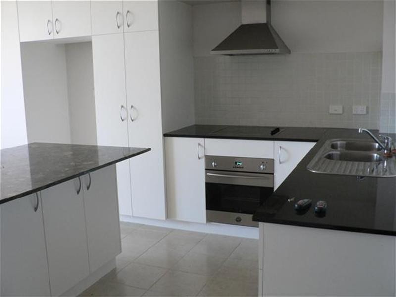 17/2-4 PENSIONER GUARD Road, North Fremantle WA 6159