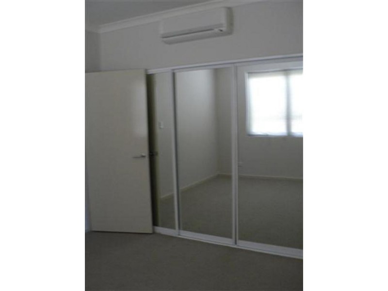 17/2-4 PENSIONER GUARD Road, North Fremantle WA 6159