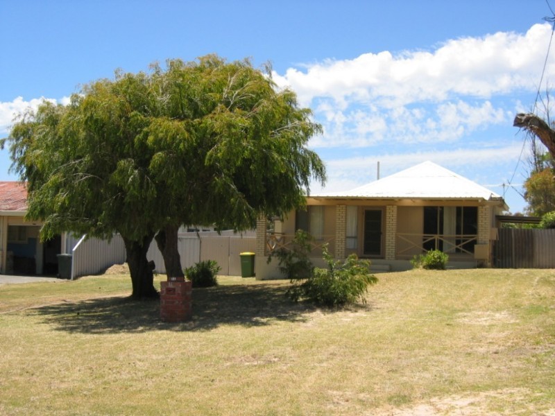 16 Reveley Street, Waikiki WA 6169