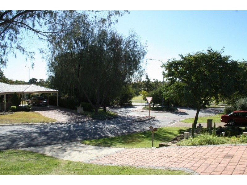 8 Lesueur Drive, Beeliar WA 6164