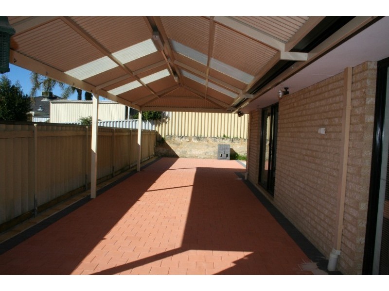 8 Lesueur Drive, Beeliar WA 6164