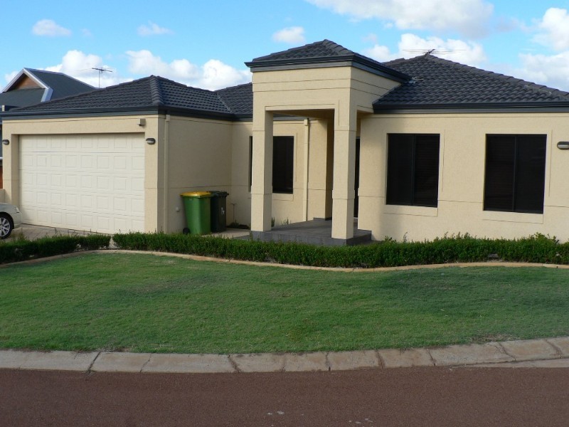 14 Cardamon Loop, Coogee WA 6166