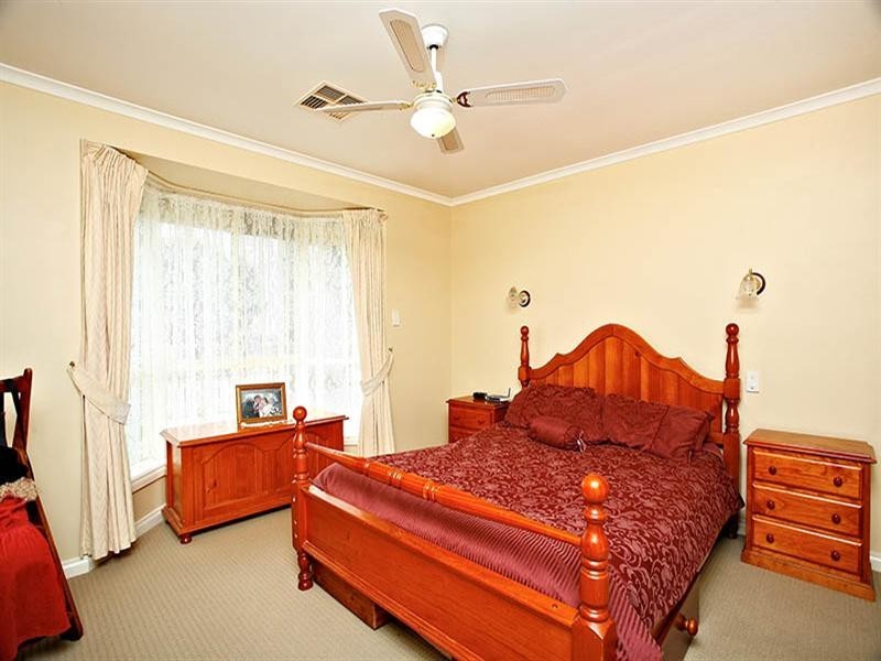 41 Sunnyside Drive, Evanston Park SA 5116