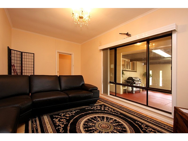 38 St Leonards Crescent, Elizabeth Downs SA 5113