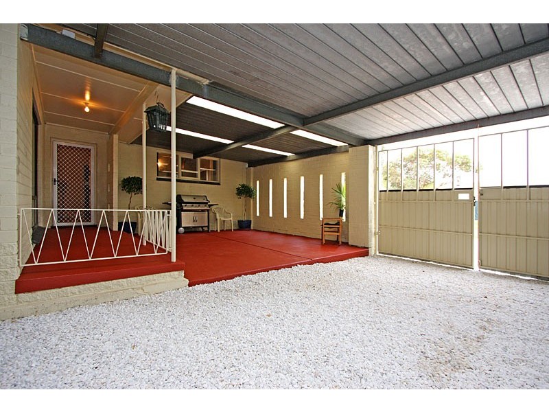 38 St Leonards Crescent, Elizabeth Downs SA 5113