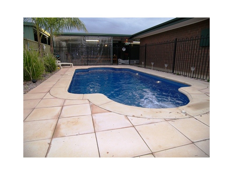 27 Federation Way, Andrews Farm SA 5114