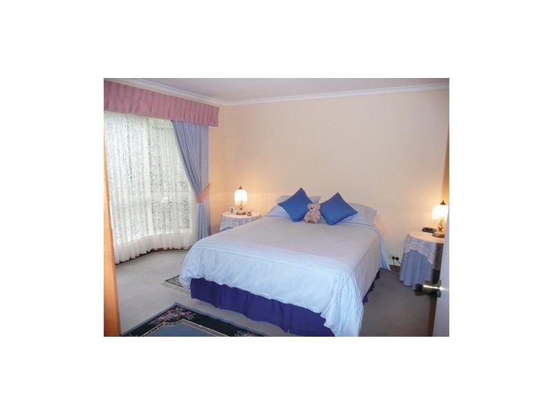 11 Sandalwood Court, Salisbury Heights SA 5109