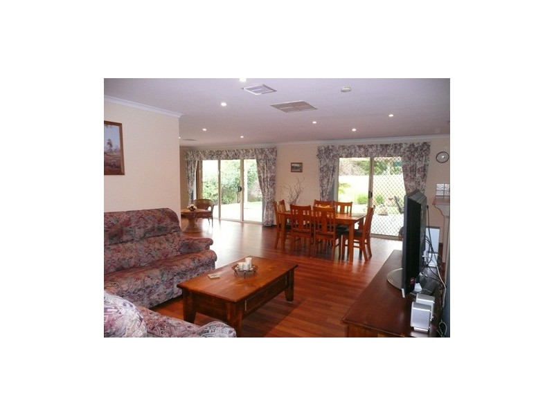 11 Sandalwood Court, Salisbury Heights SA 5109