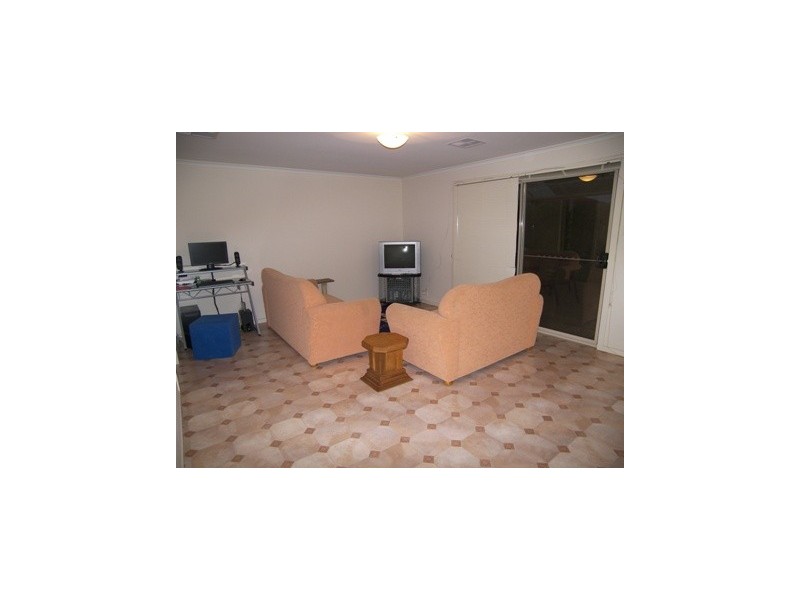 1 Maxwell Court, Evanston Park SA 5116