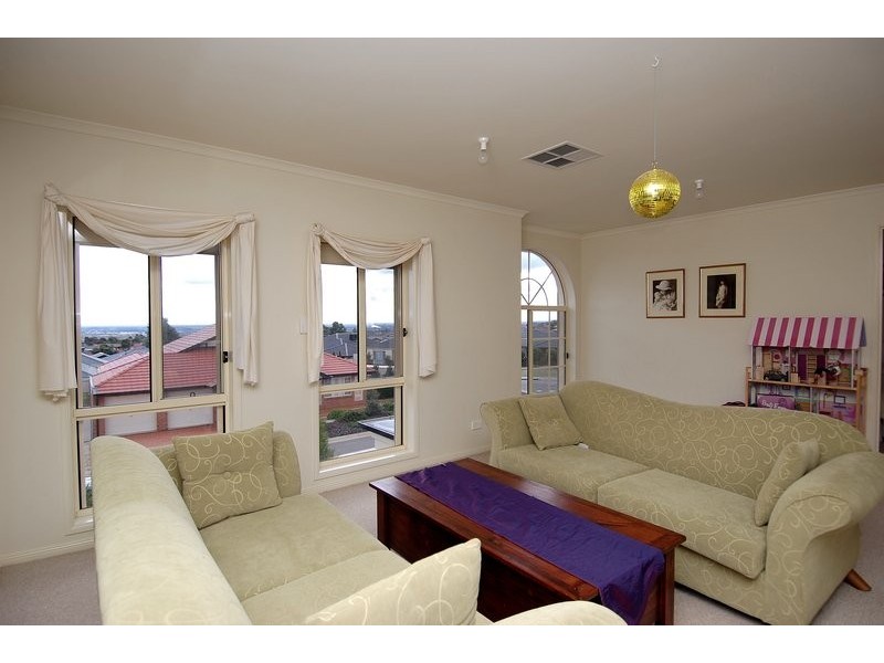 1 Chestnut Grove, Blakeview SA 5114