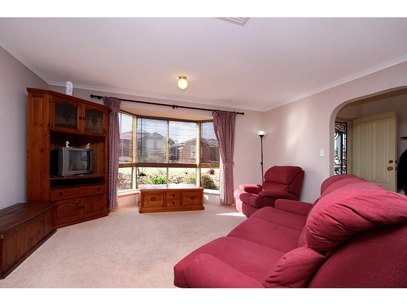 4 Queens Court, Blakeview SA 5114