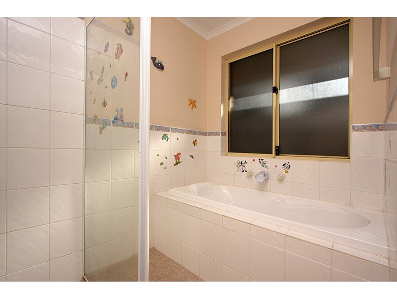 4 Queens Court, Blakeview SA 5114