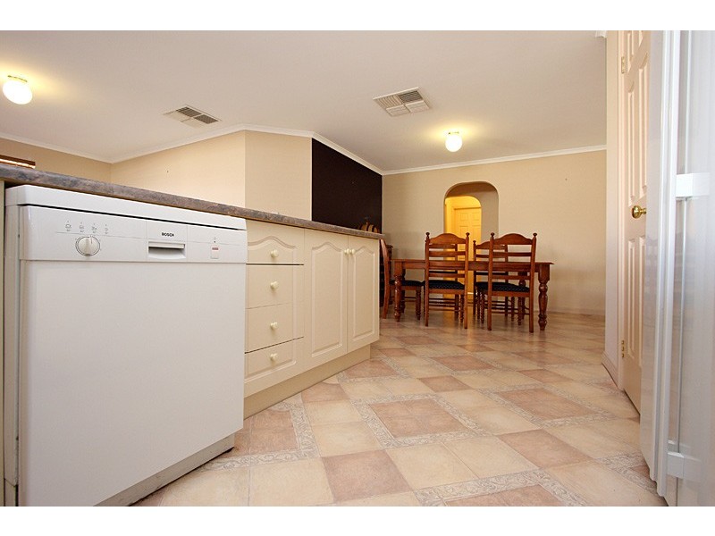 4 Queens Court, Blakeview SA 5114