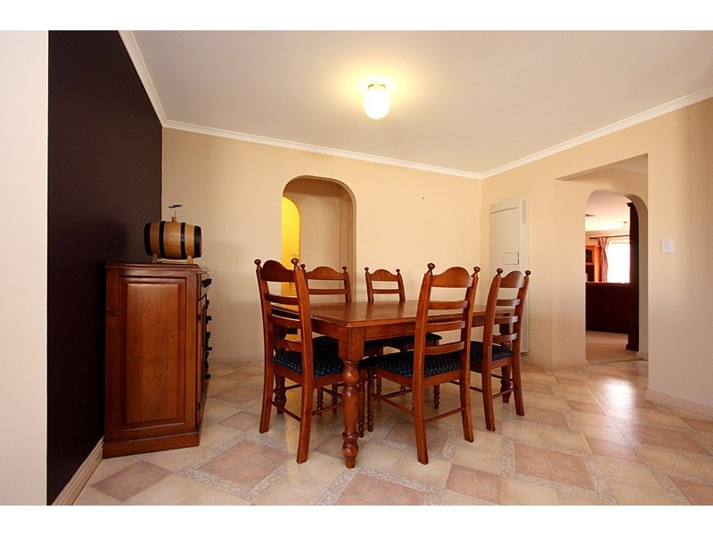 4 Queens Court, Blakeview SA 5114