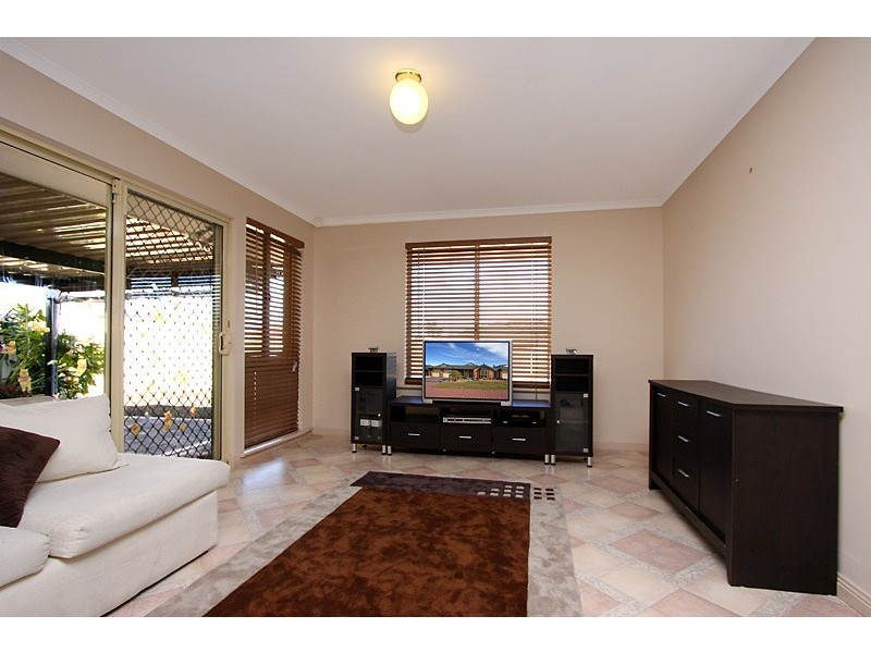 4 Queens Court, Blakeview SA 5114