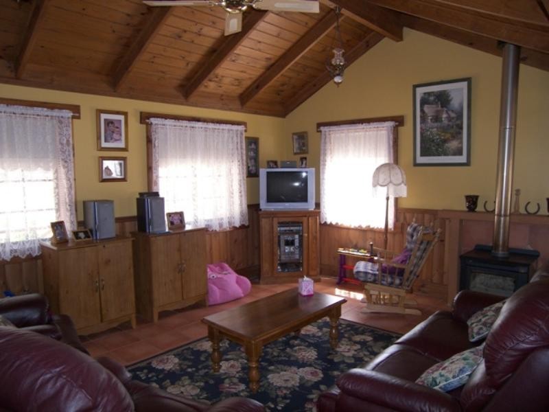 27 Whiteman Road, Williamstown SA 5351