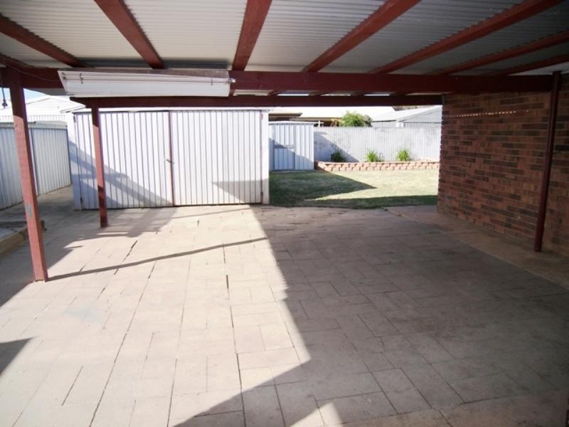 13 Clark Road, Evanston Gardens SA 5116