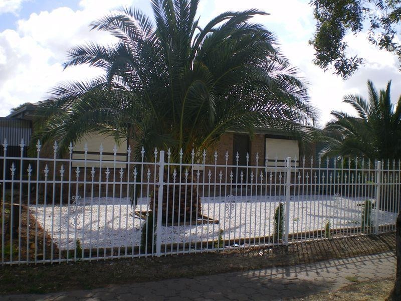 14 Bond Avenue, Burton SA 5110