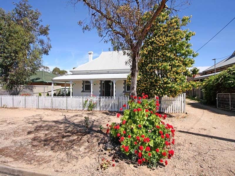 26 Main Street, Owen SA 5460