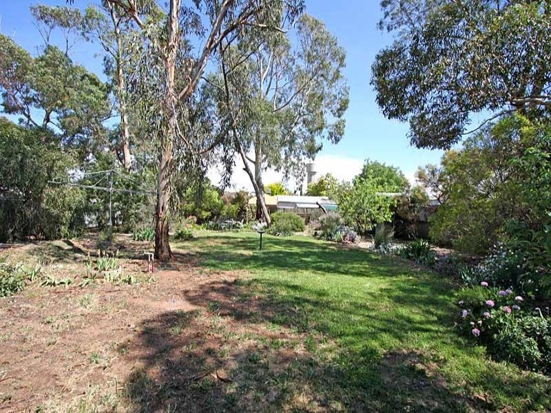 26 Main Street, Owen SA 5460