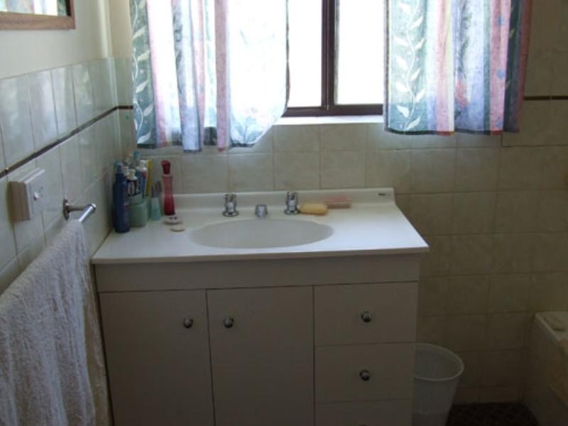 2 Jean Place, Riverton SA 5412