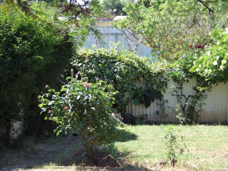 2 Jean Place, Riverton SA 5412