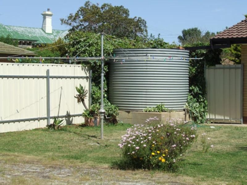 2 Jean Place, Riverton SA 5412