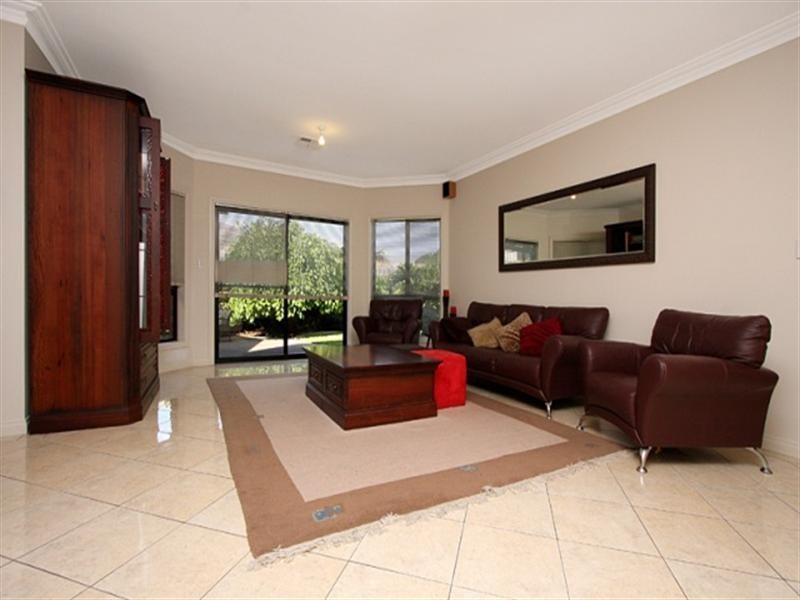 12 Purcell Grove, Evanston Park SA 5116