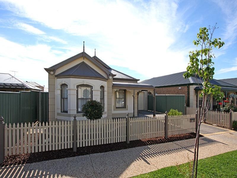 4 Innes Court, Mawson Lakes SA 5095