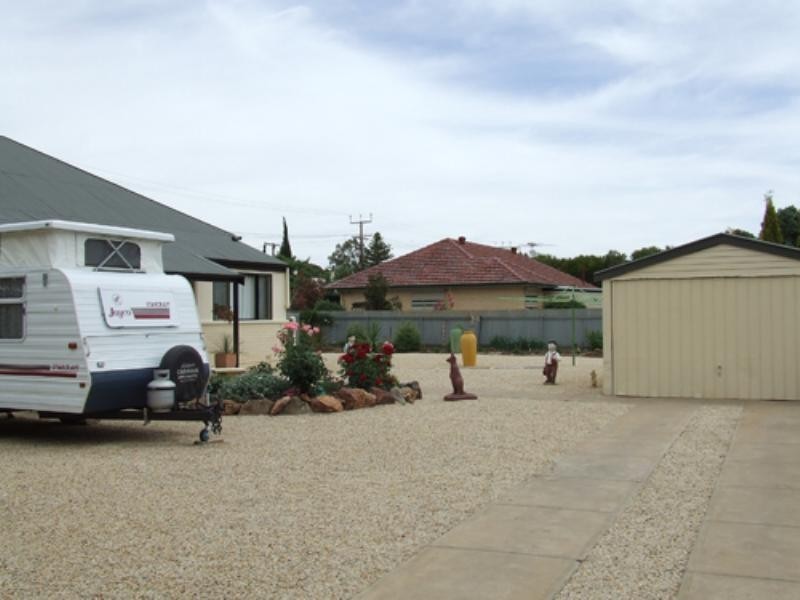 6 Swinden Street, Riverton SA 5412