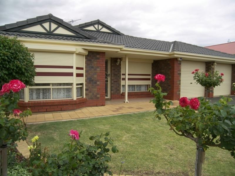 35 Rossiter Drive, Evanston Park SA 5116