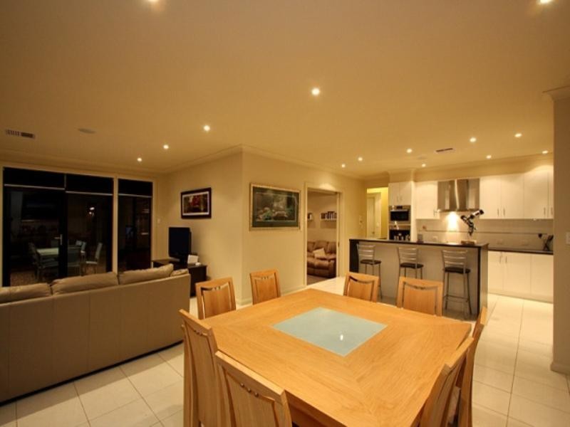 23 Mitchell Drive, Evanston Park SA 5116