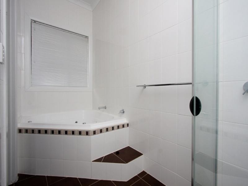 23 Mitchell Drive, Evanston Park SA 5116