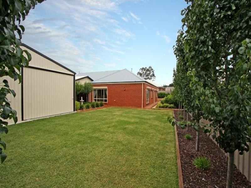13 Creedon Close, Evanston Park SA 5116