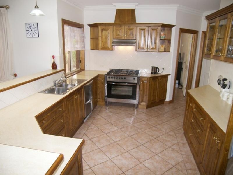 9 Bond Street, Willaston SA 5118