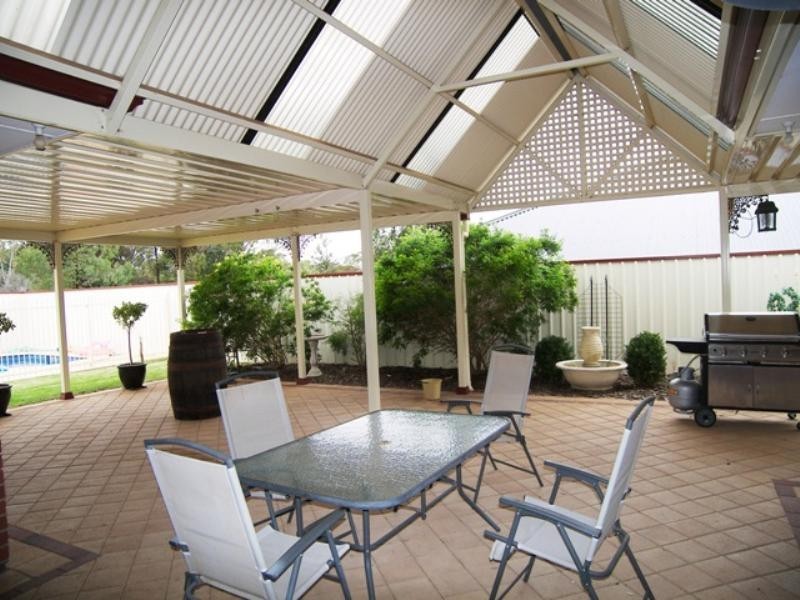 9 Bond Street, Willaston SA 5118