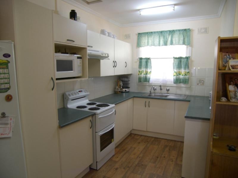 31 Winterbourne Road, Elizabeth Vale SA 5112