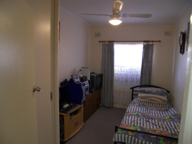 31 Winterbourne Road, Elizabeth Vale SA 5112