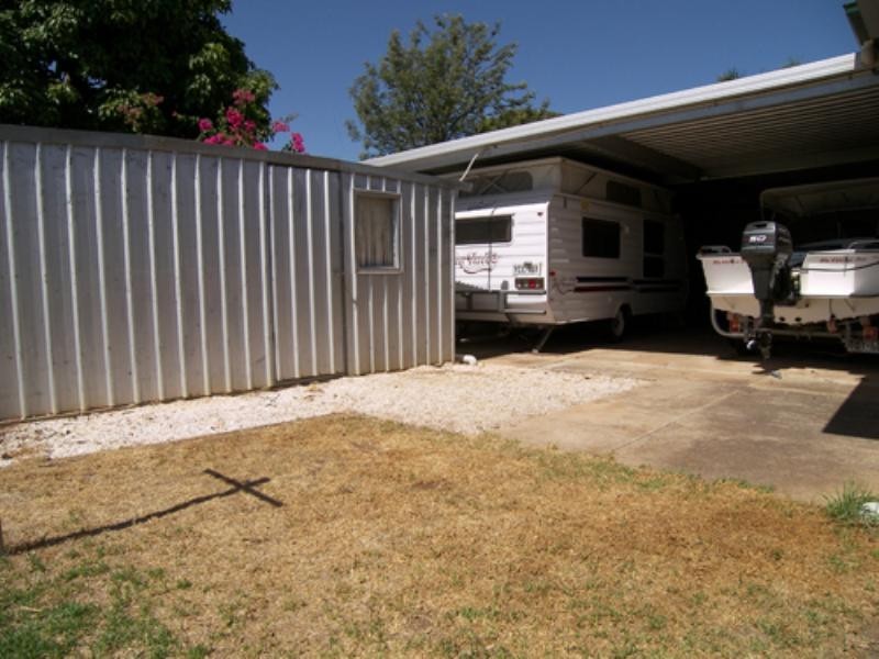 31 Winterbourne Road, Elizabeth Vale SA 5112