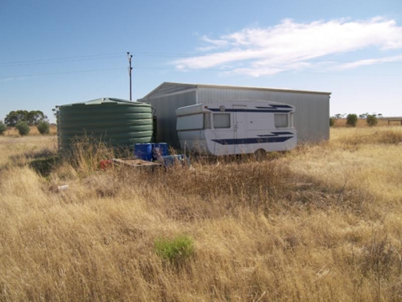 469 Government Road, Owen SA 5460